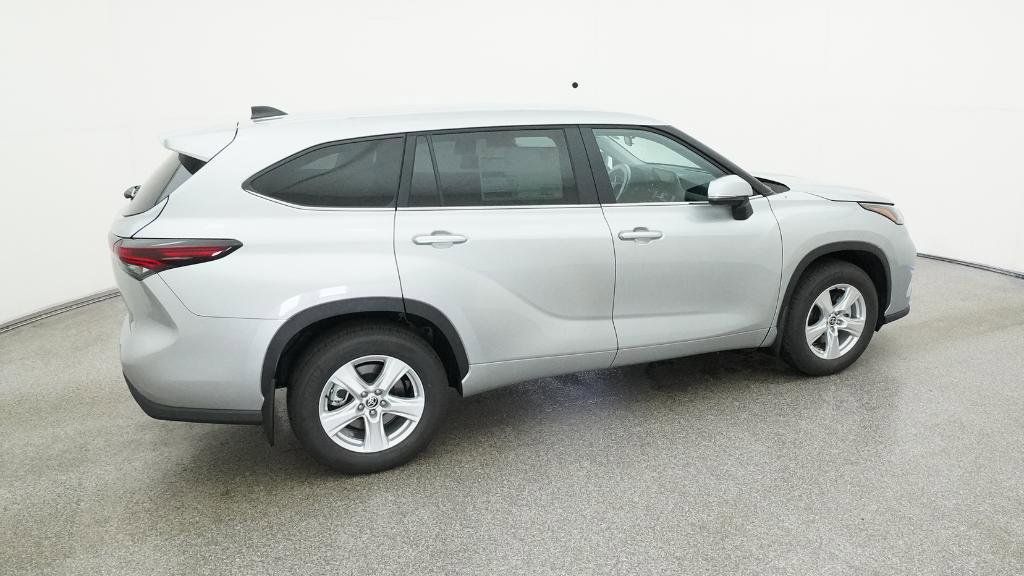 Thumbnail: 2025 Toyota Highlander - 30