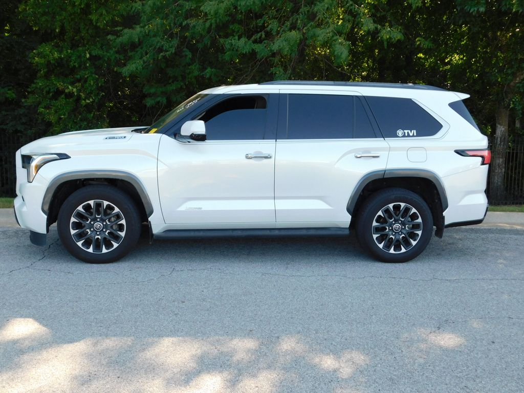 Thumbnail: 2023 Toyota Sequoia - 9