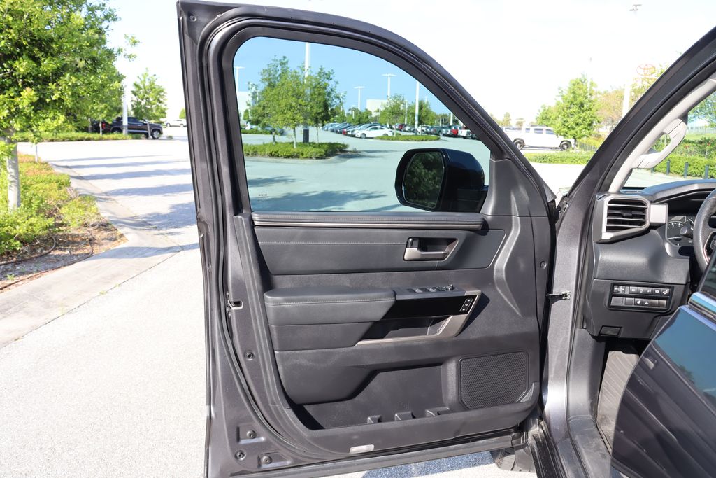 2022 Toyota Tundra Limited 16