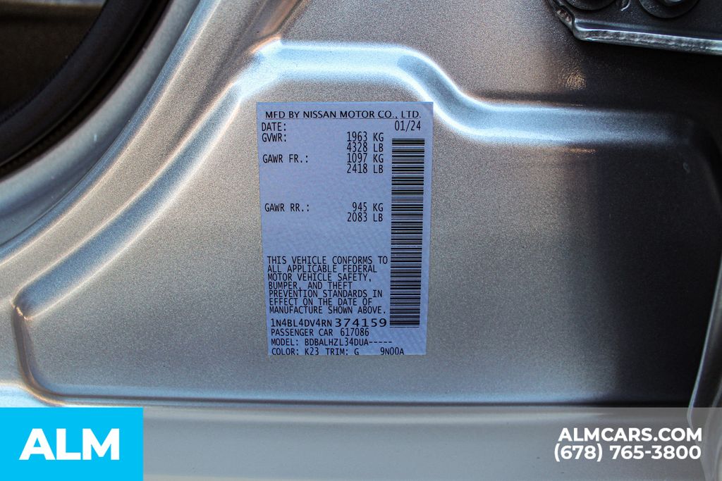 Used 2024 Silver Nissan 2.5 SV image 39