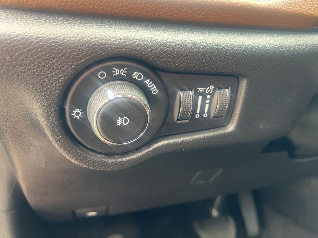 2018 Chrysler Pacifica Limited photo