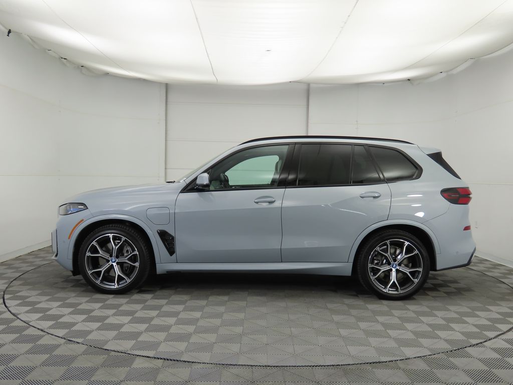 Thumbnail: 2024 BMW X5 - 8