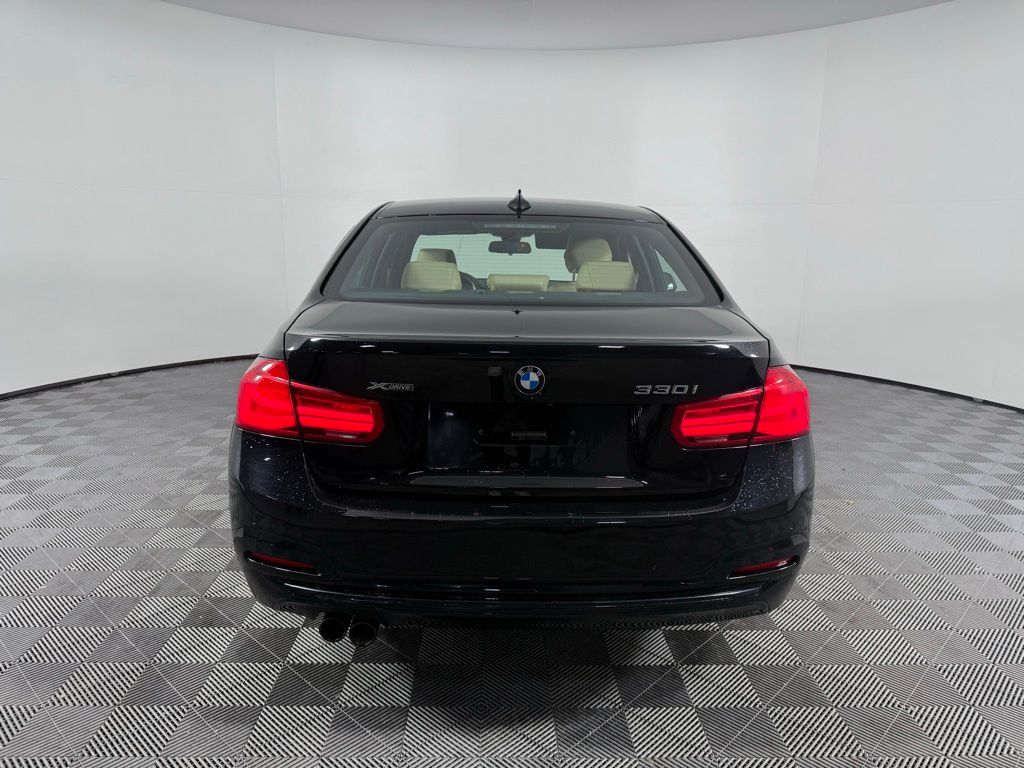 Thumbnail: 2018 BMW 3 Series - 6