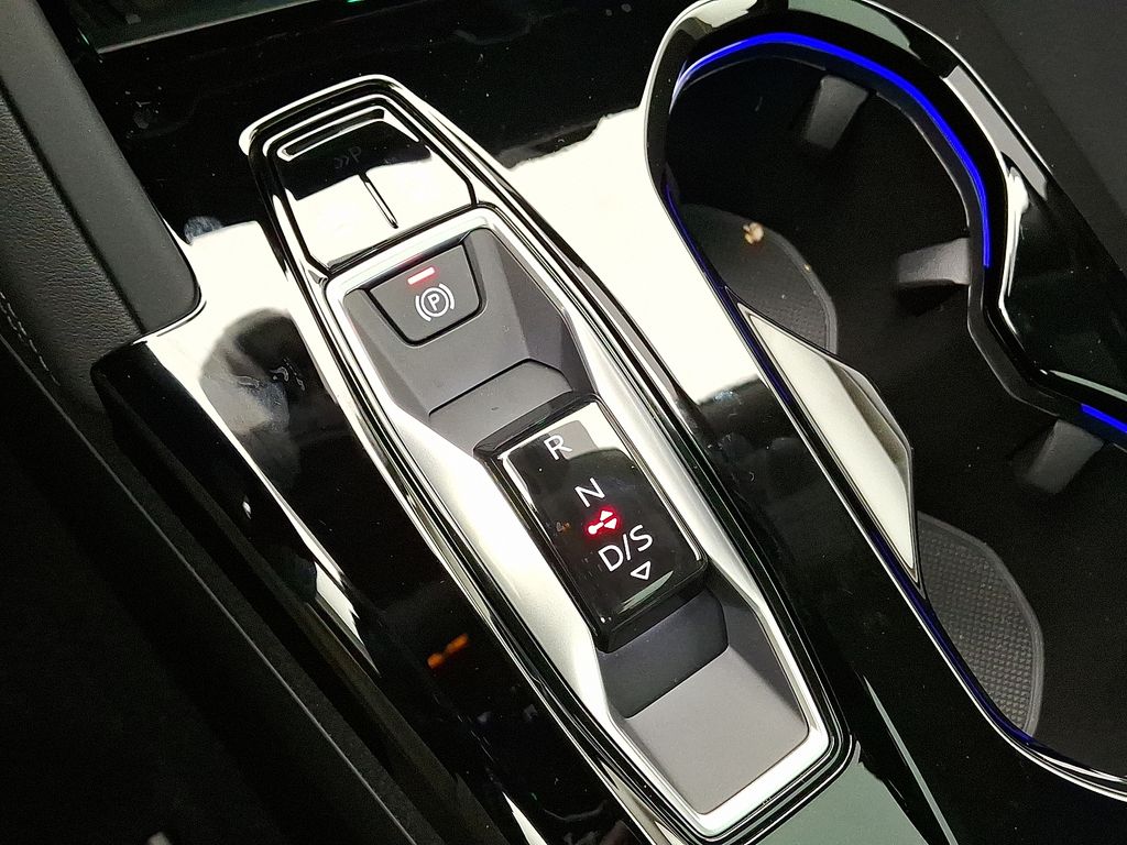 Thumbnail: 2025 Audi Q5 - 10