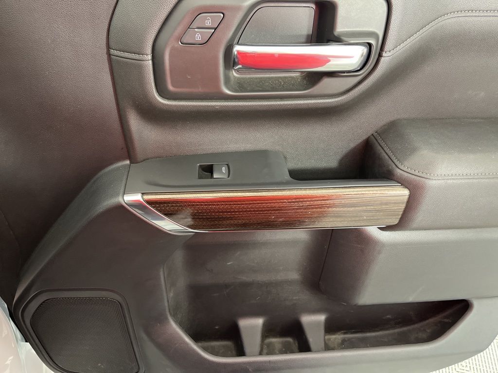 Thumbnail: 2021 Chevrolet Silverado 1500 - 11