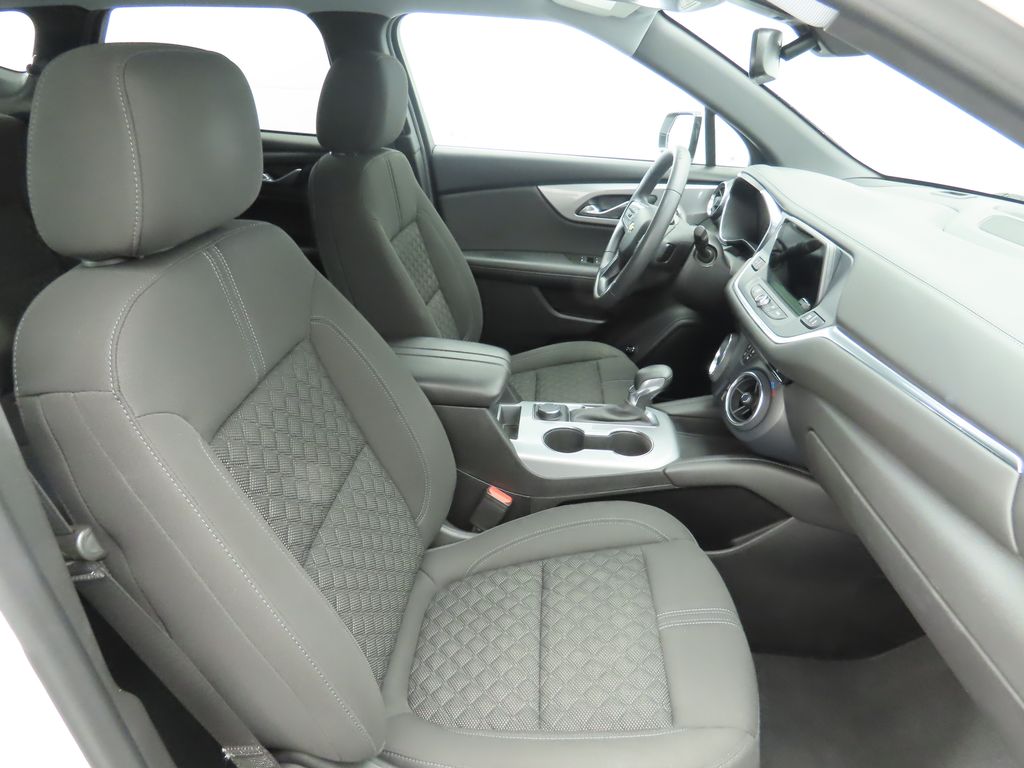 Thumbnail: 2022 Chevrolet Blazer - 18