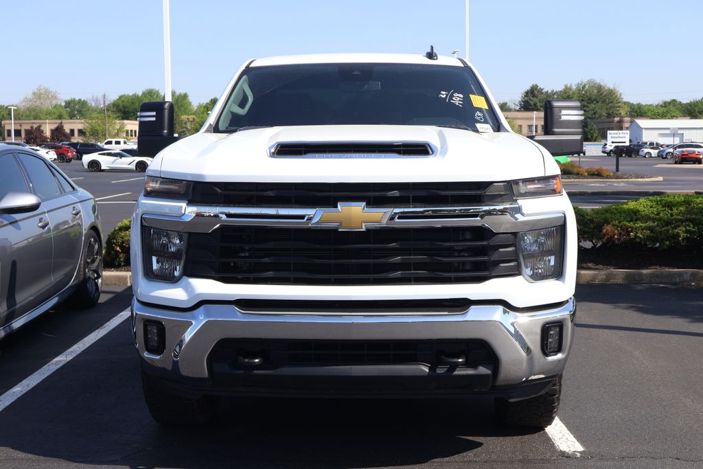 Thumbnail: 2024 Chevrolet Silverado 2500 - 2