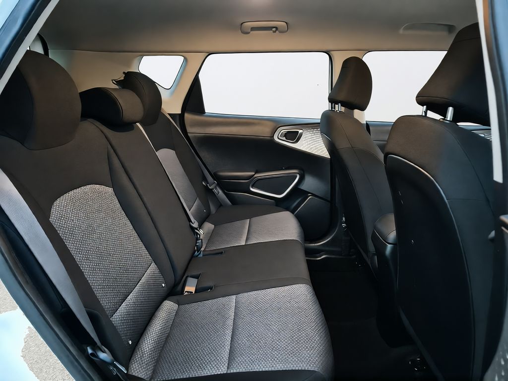 2022 Kia Soul LX White at Gullo Toyota