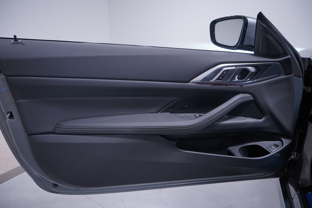 Thumbnail: 2026 BMW 4 Series - 9