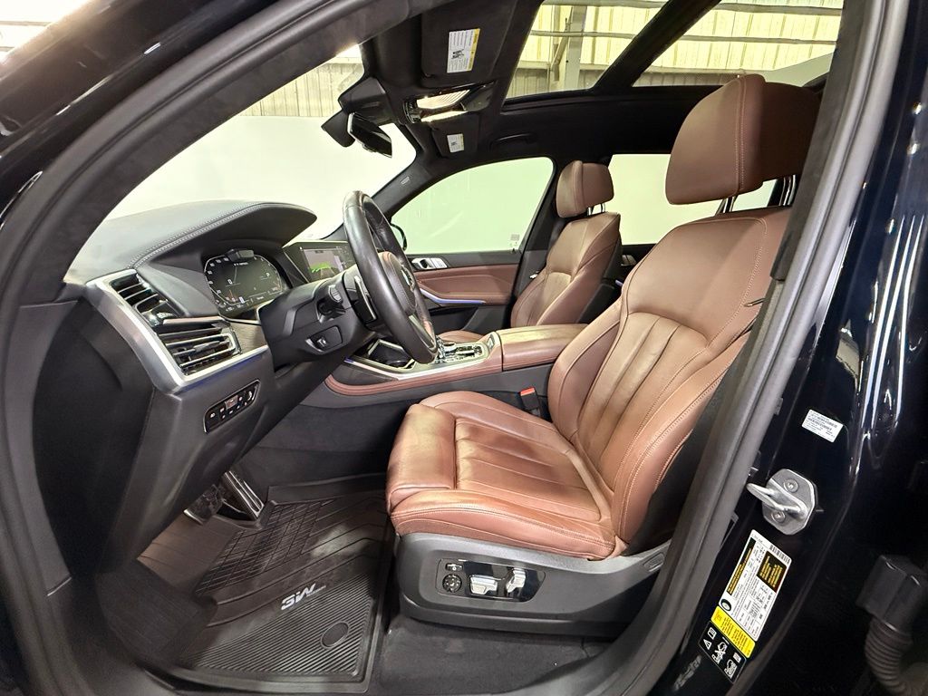 2020 BMW X7 M50i