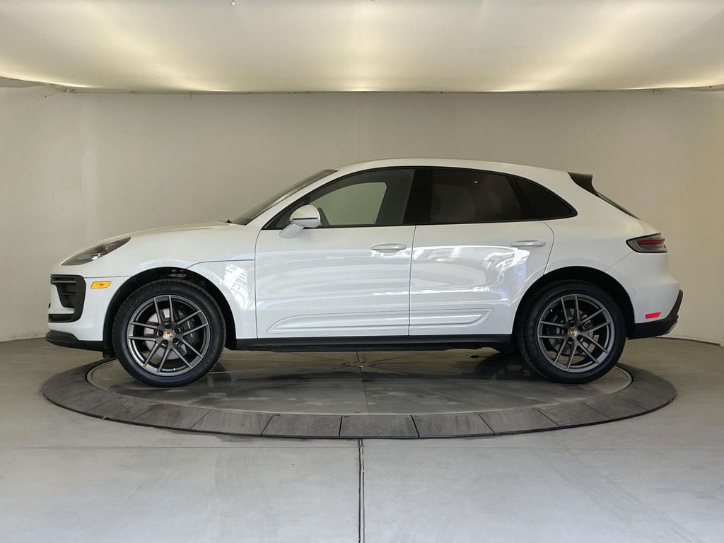 2023 Porsche Macan Base - 1