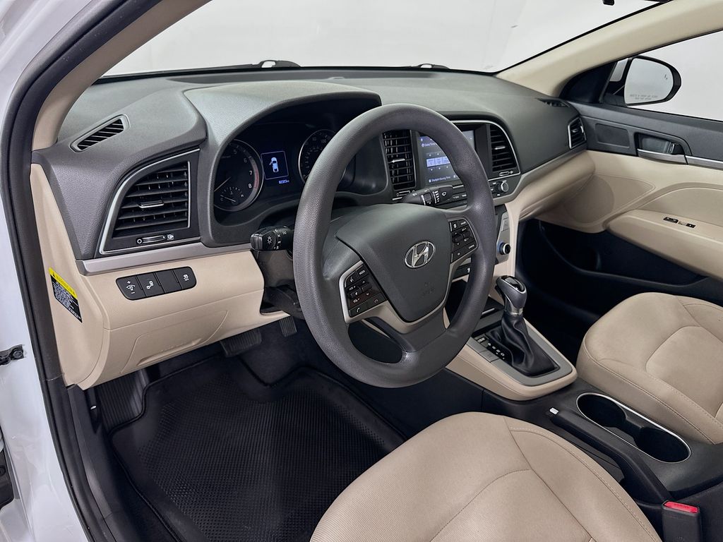 Thumbnail: 2018 Hyundai Elantra - 9