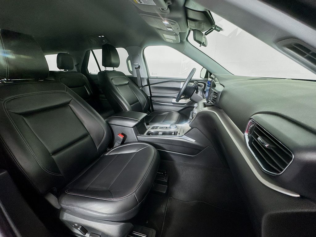 Used Car 2022 Ford Explorer  Xlt For Sale Under $30,000 In Austin, Texas