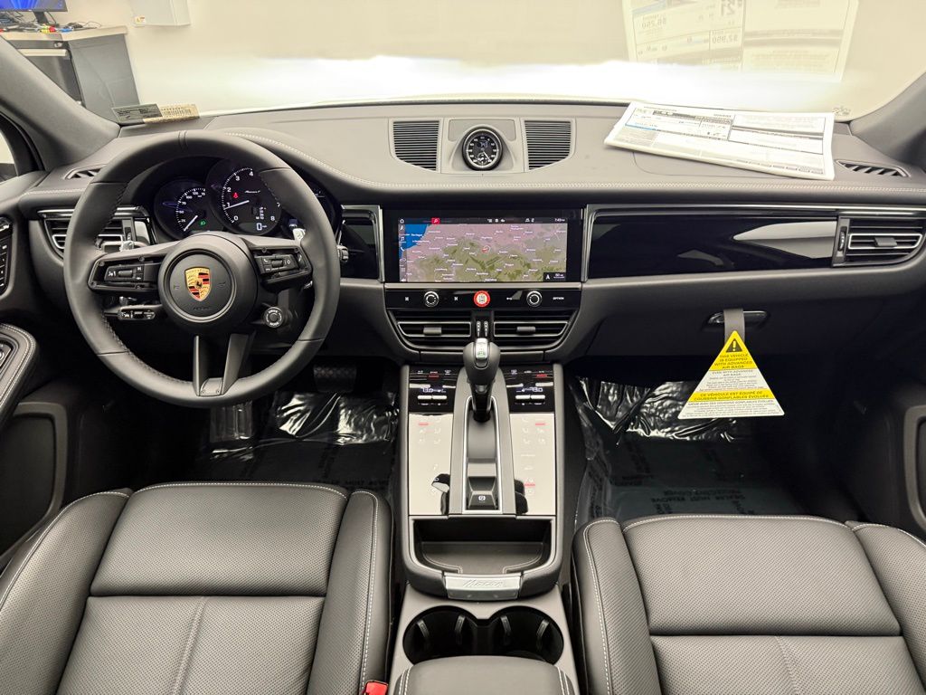 Thumbnail: 2026 Porsche Macan - 22