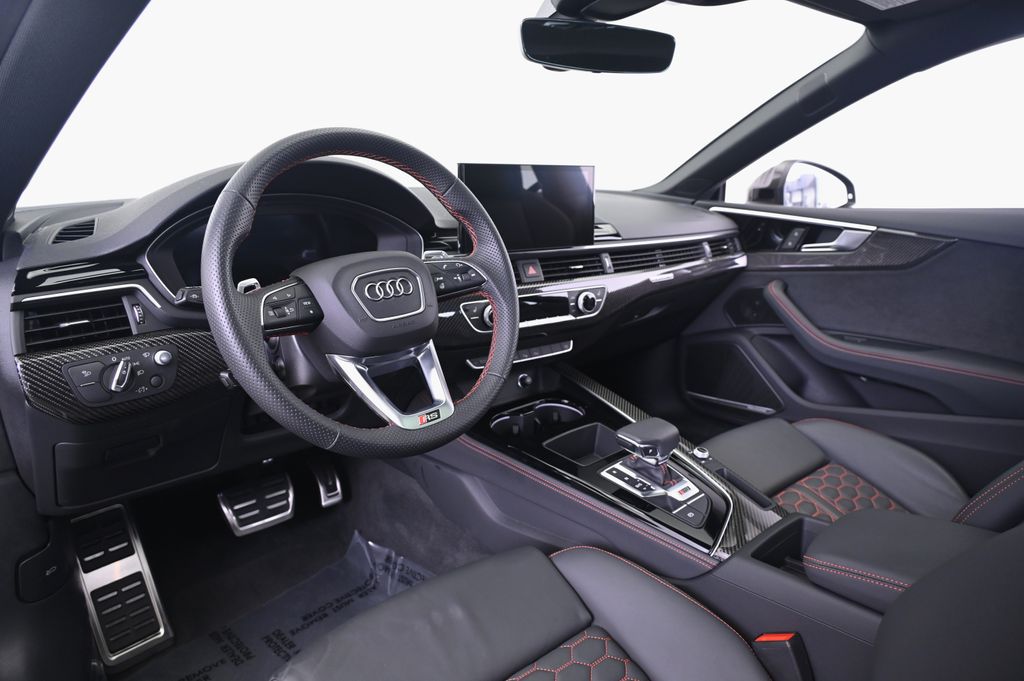 Thumbnail: 2022 Audi RS 5 - 4