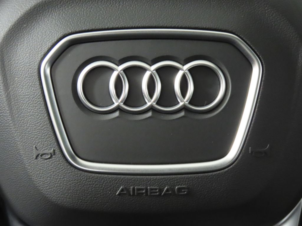 Thumbnail: 2026 Audi Q8 - 17