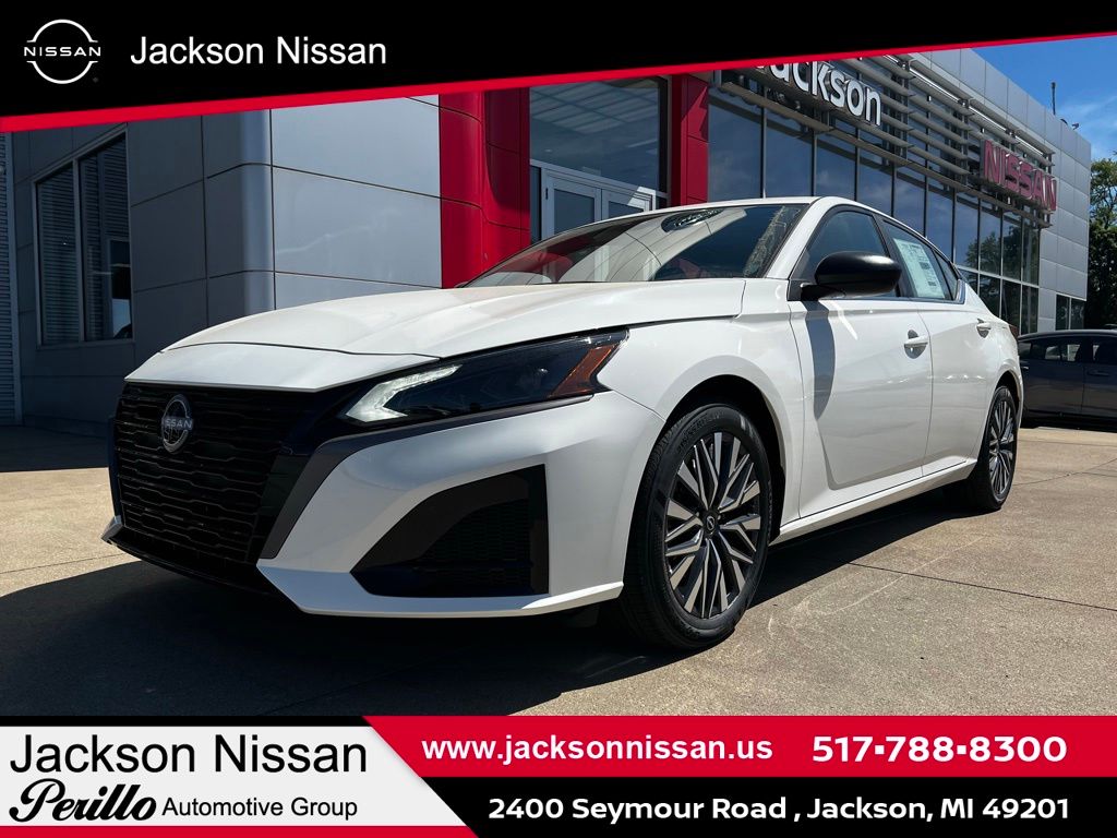 Glacier White 2026 Nissan Altima 2.5 SV FWD Sedan Front-Wheel Drive Continuously Variable Transmission