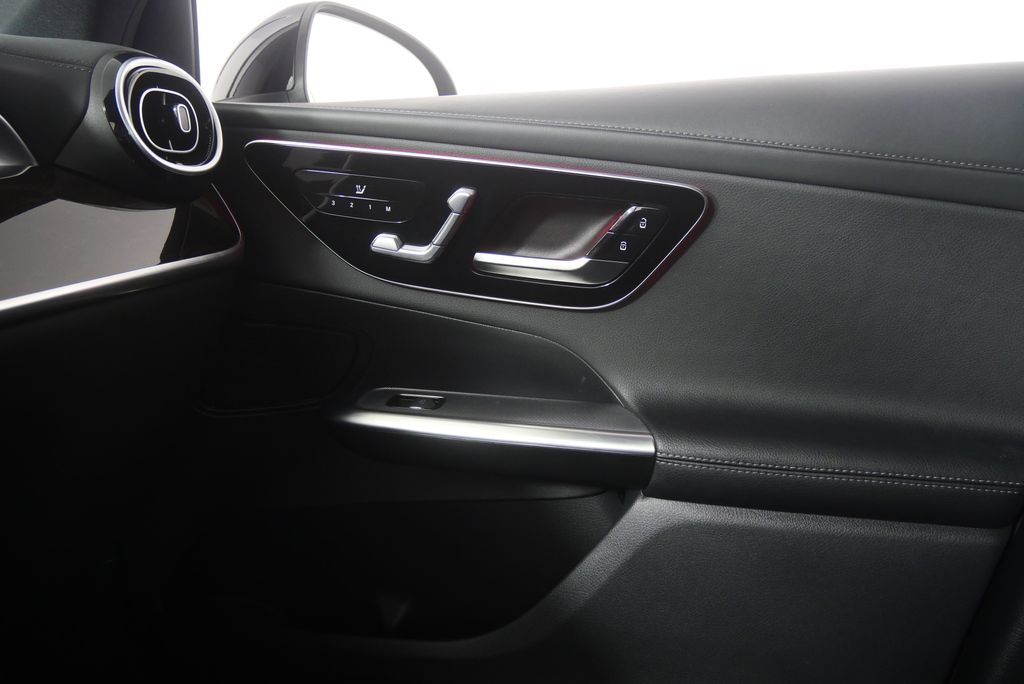 Thumbnail: 2024 Mercedes-Benz GLC - 22