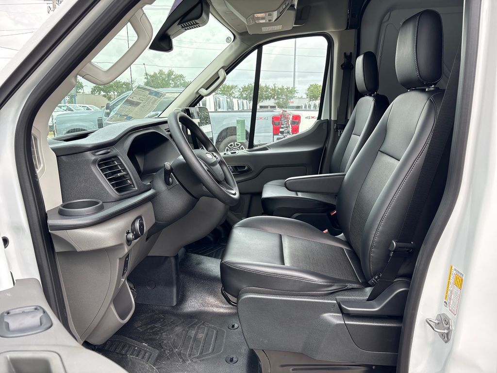 New 2026 White Ford Base image 28