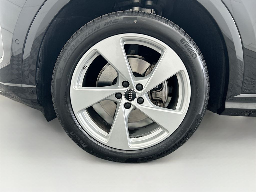 Thumbnail: 2025 Audi Q5 - 29