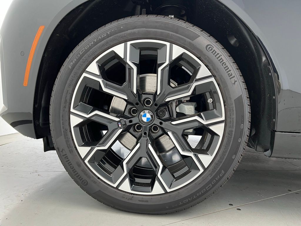 Thumbnail: 2025 BMW X3 - 21