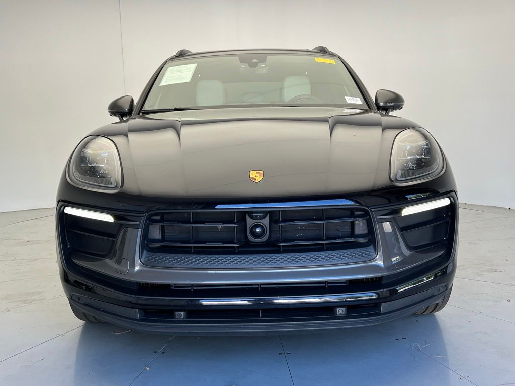 Thumbnail: 2024 Porsche Macan - 25