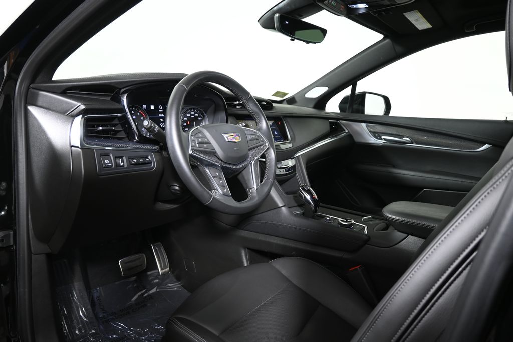 Thumbnail: 2024 Cadillac XT5 - 15