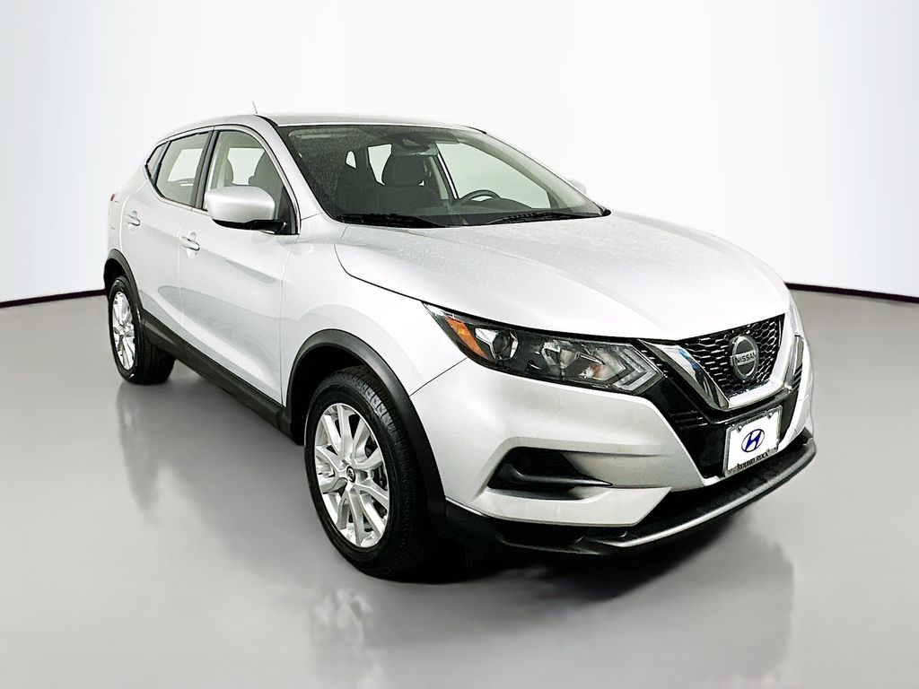 2021 Nissan Rogue Sport S 3