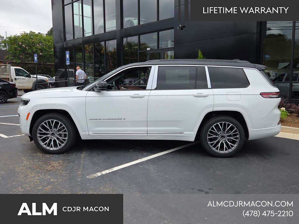 New 2026 Bright White Clear-Coat Exterior Paint Jeep Summit image 5