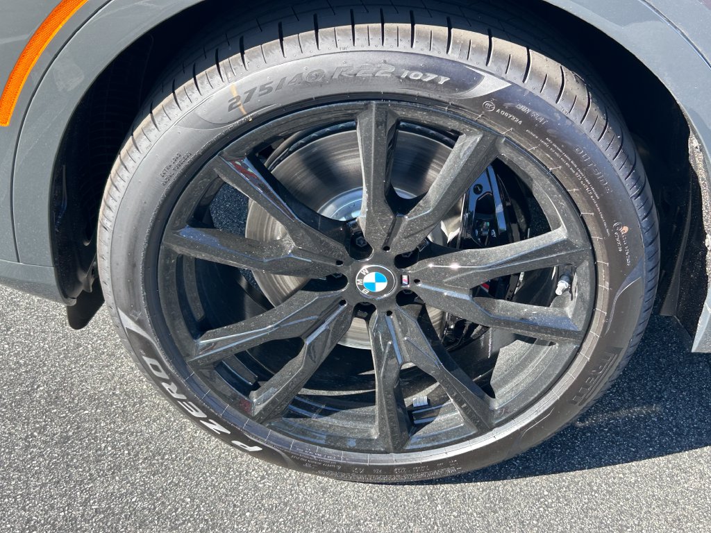Thumbnail: 2027 BMW X7 - 9