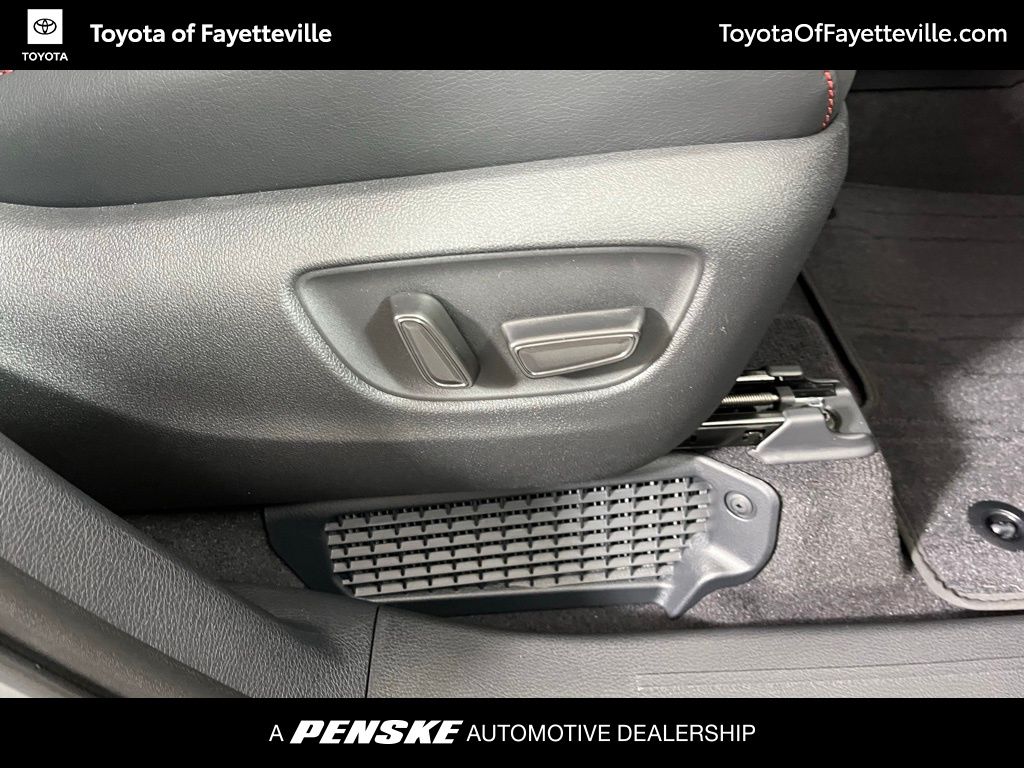 2025 Toyota Sienna XSE 9
