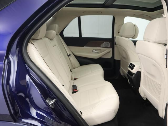 Thumbnail: 2026 Mercedes-Benz GLE - 24