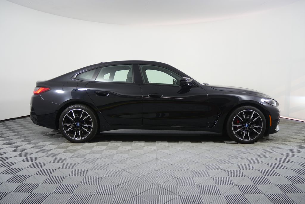 Thumbnail: 2023 BMW i4 - 2