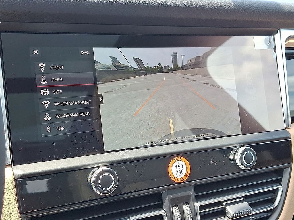 Thumbnail: 2025 Porsche Macan - 20