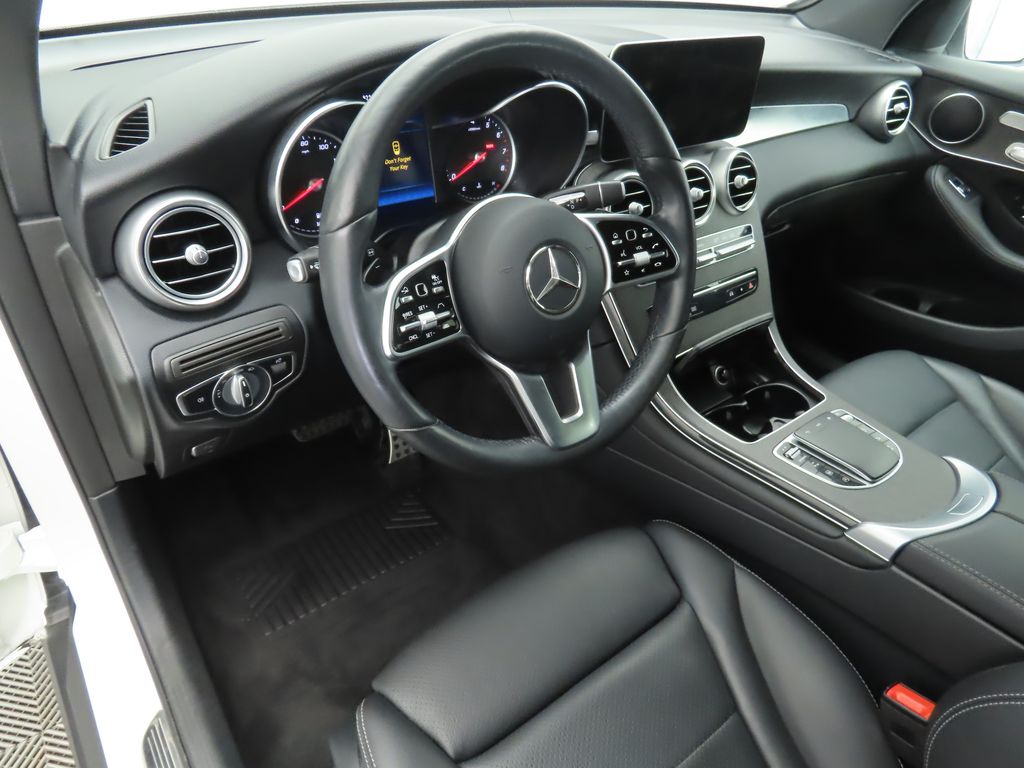 2021 Mercedes-Benz GLC 300 9