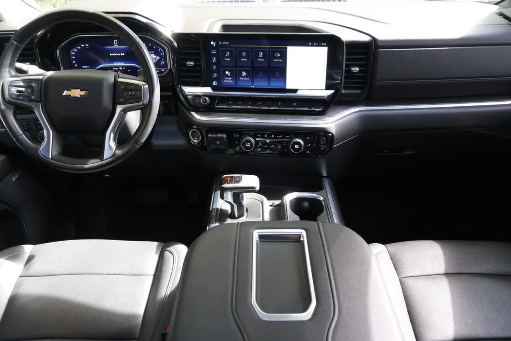 Thumbnail: 2022 Chevrolet Silverado 1500 - 17