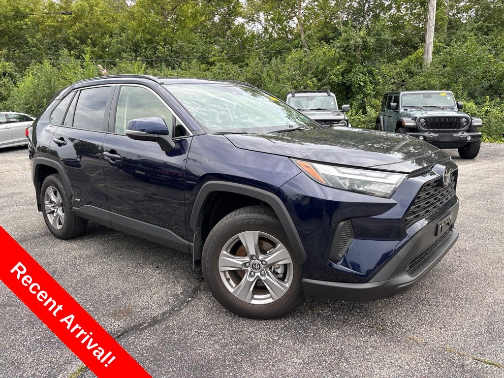 2025 Toyota RAV4 Hybrid photo 1