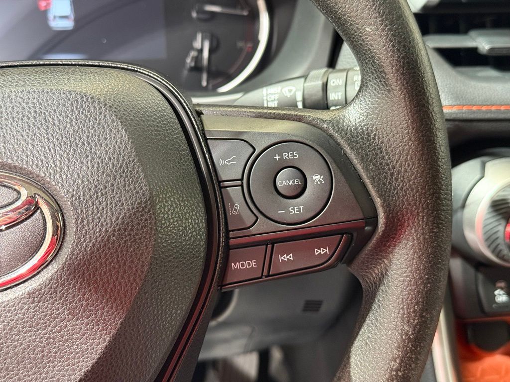 Thumbnail: 2019 Toyota RAV4 - 26