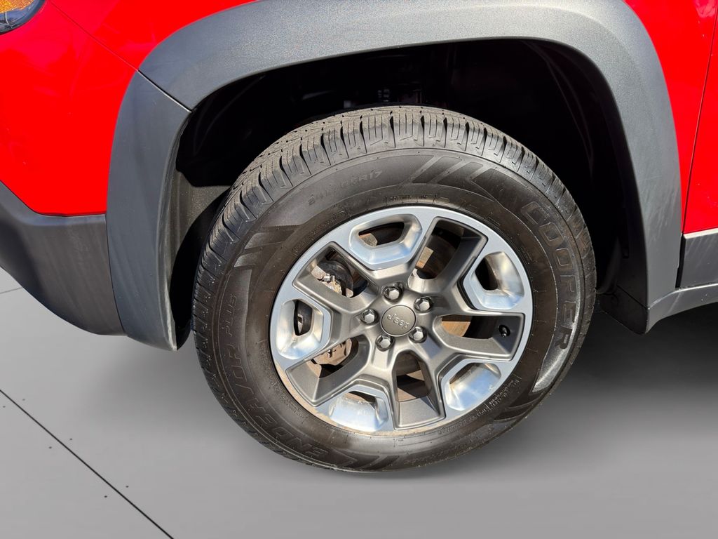2019 Jeep Cherokee Trailhawk Red at Auto Express Mitsubishi