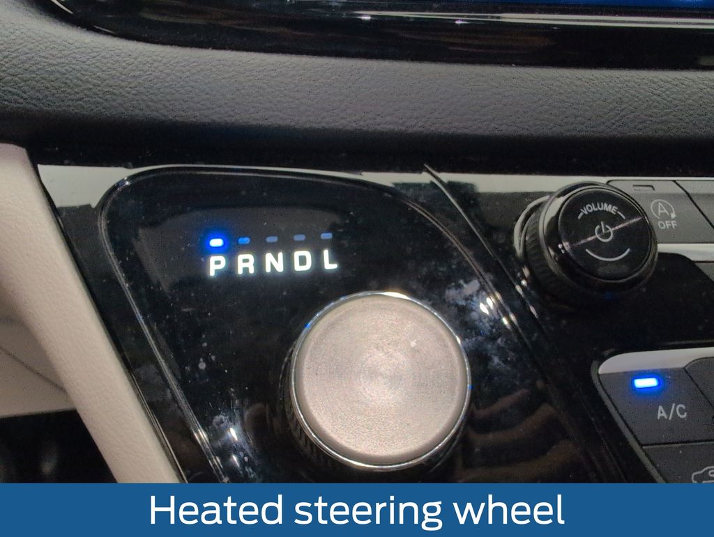 Certified Used 2022 White Chrysler Touring L image 29