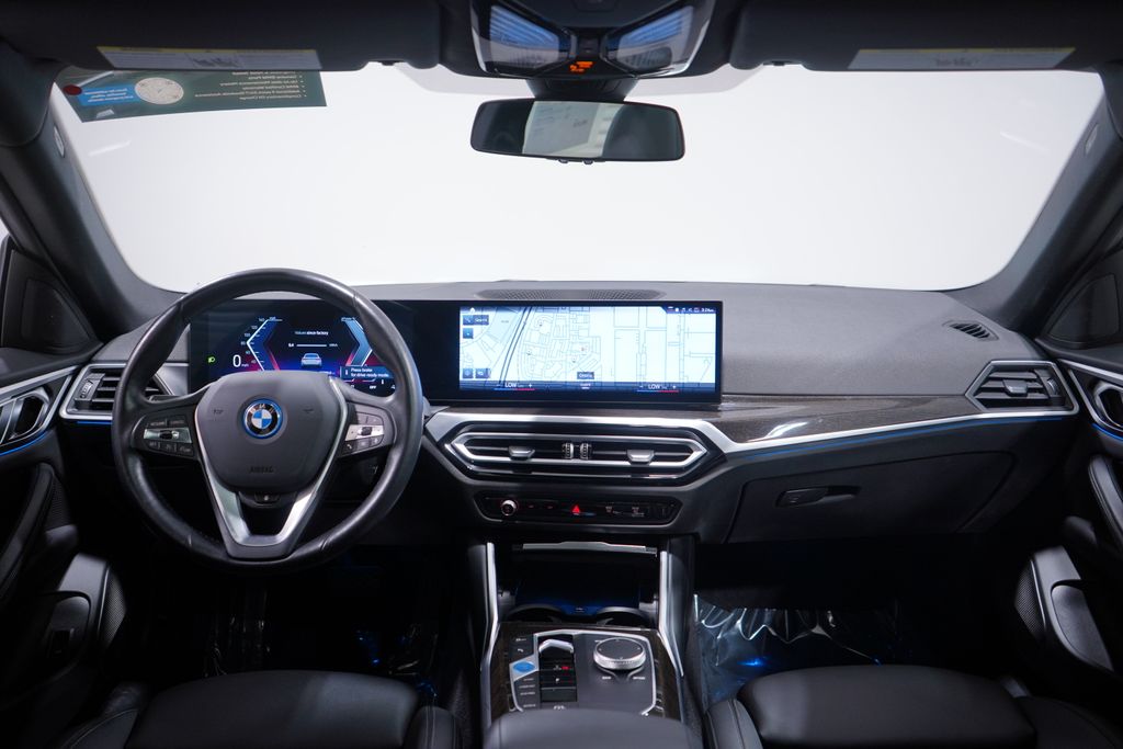 Thumbnail: 2023 BMW i4 - 10