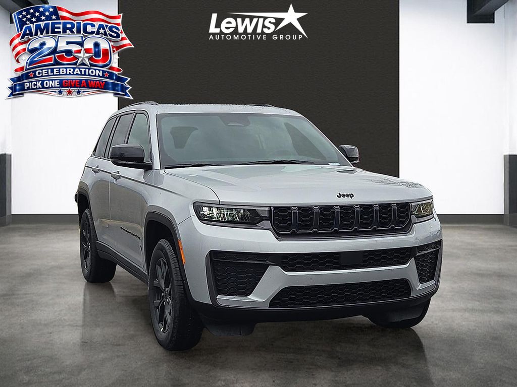 New 2026 Jeep Grand Cherokee Altitude For Sale in Farmington, AR