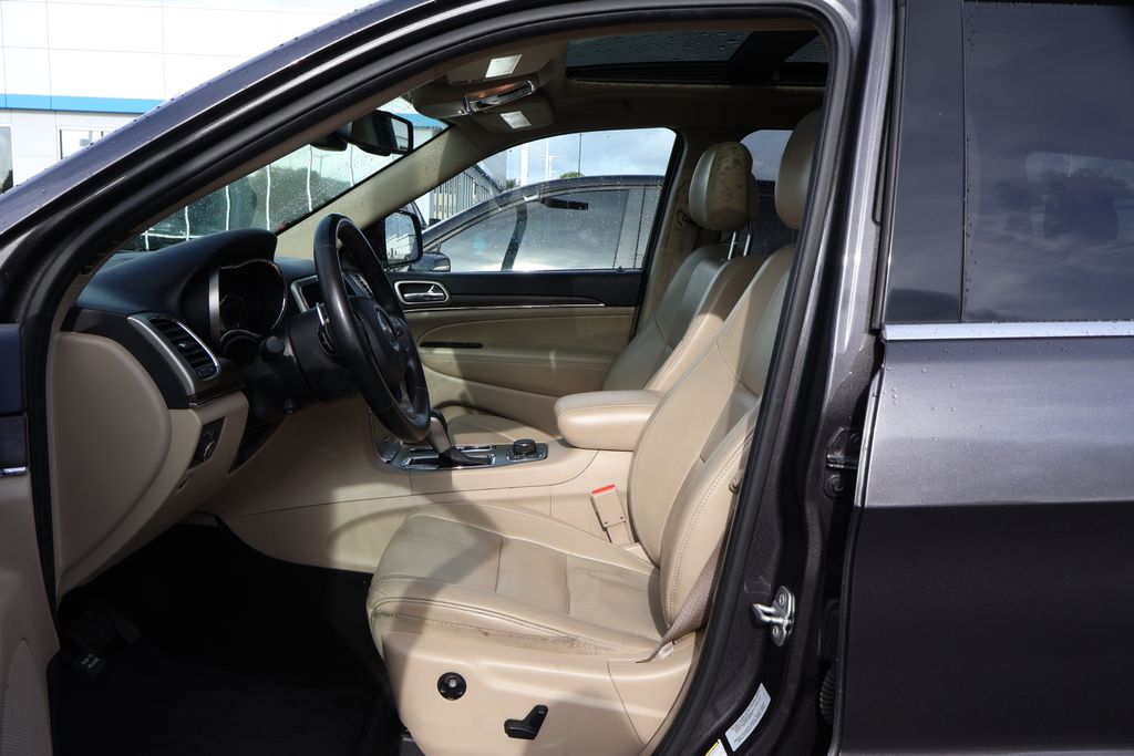 2016 Jeep Grand Cherokee Limited Edition 12