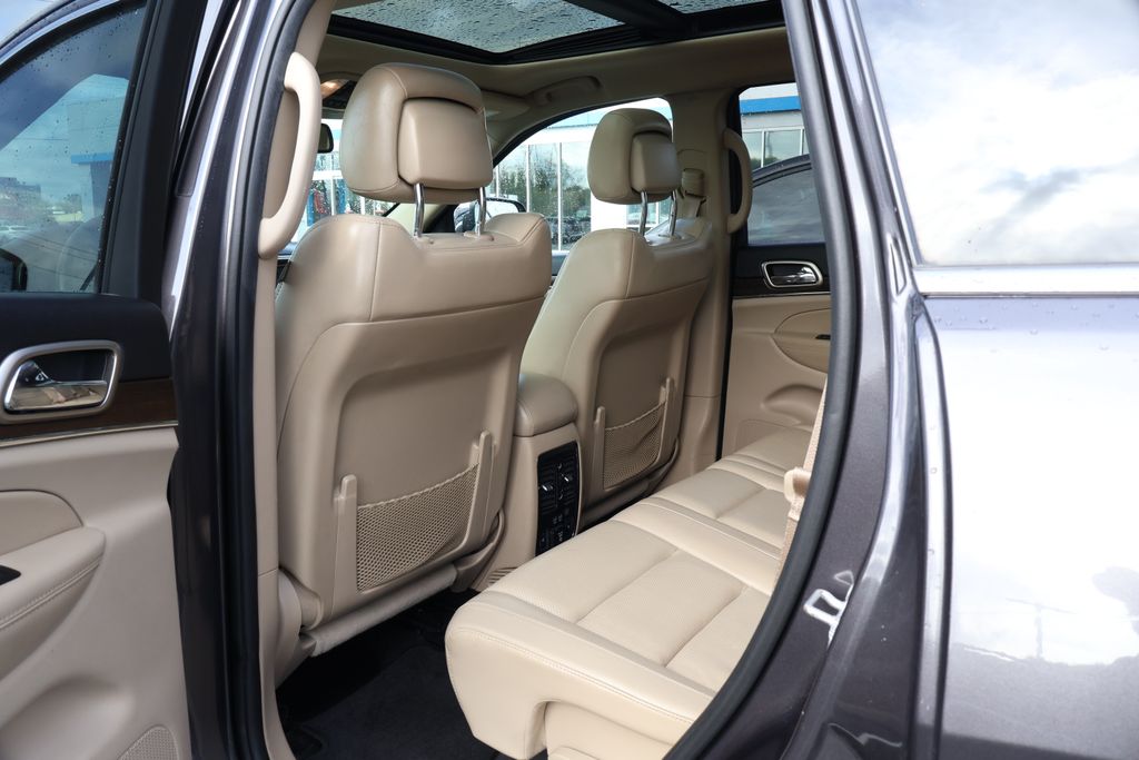 2016 Jeep Grand Cherokee Limited Edition 31