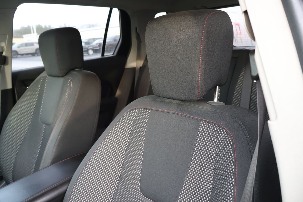 Thumbnail: 2015 GMC Terrain - 14