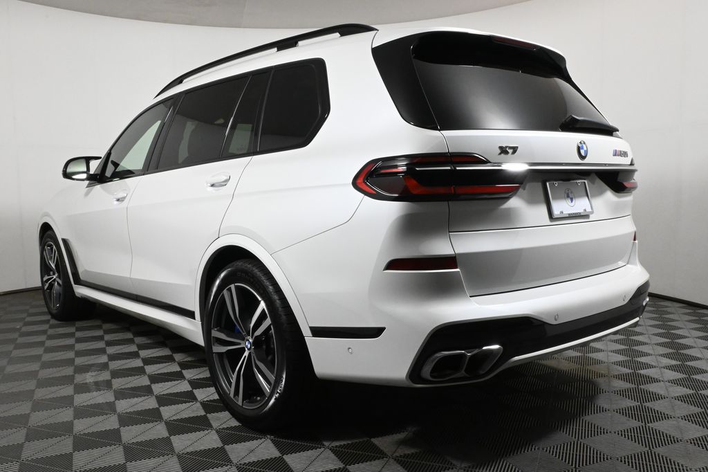 Thumbnail: 2024 BMW X7 - 5