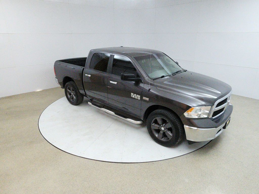 2017 RAM 1500 SLT Crew Cab 4WD