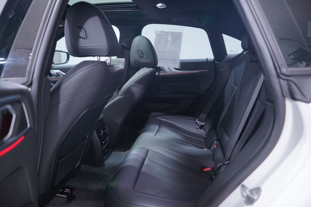 Thumbnail: 2023 BMW 4 Series - 9