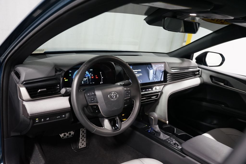 Thumbnail: 2025 Toyota Camry - 11