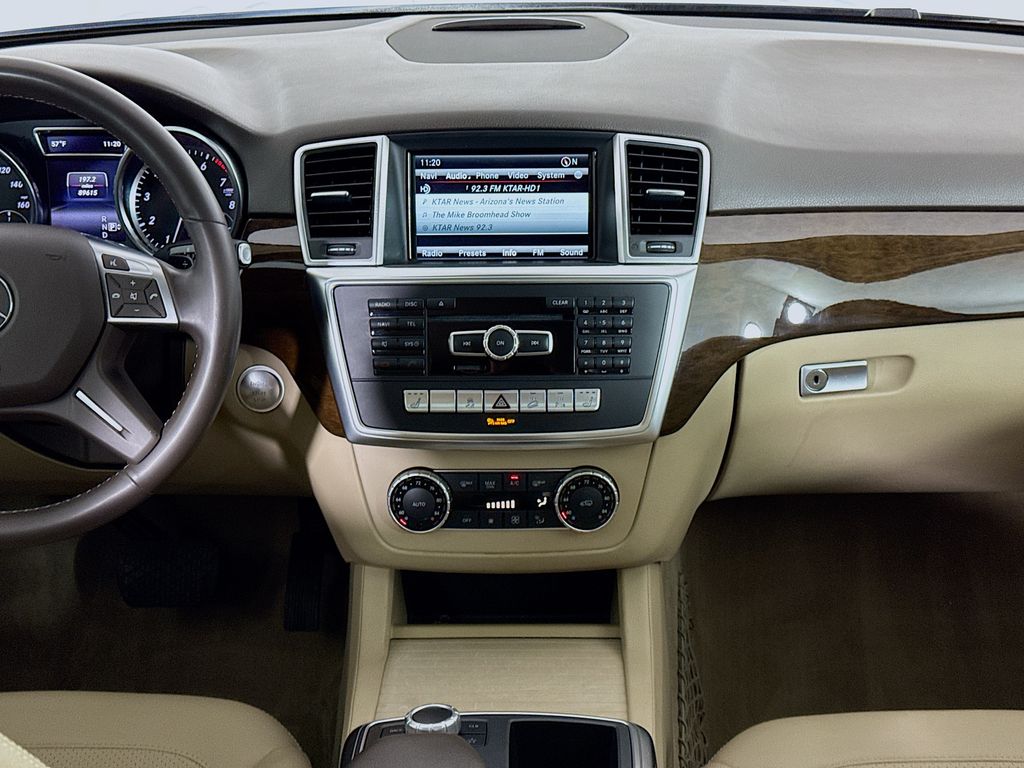 Thumbnail: 2015 Mercedes-Benz M-Class - 14